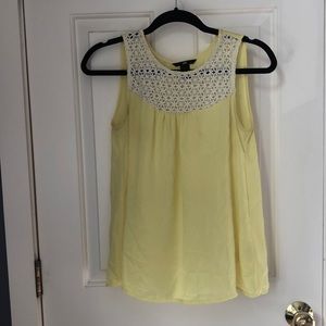Adorable yellow tank